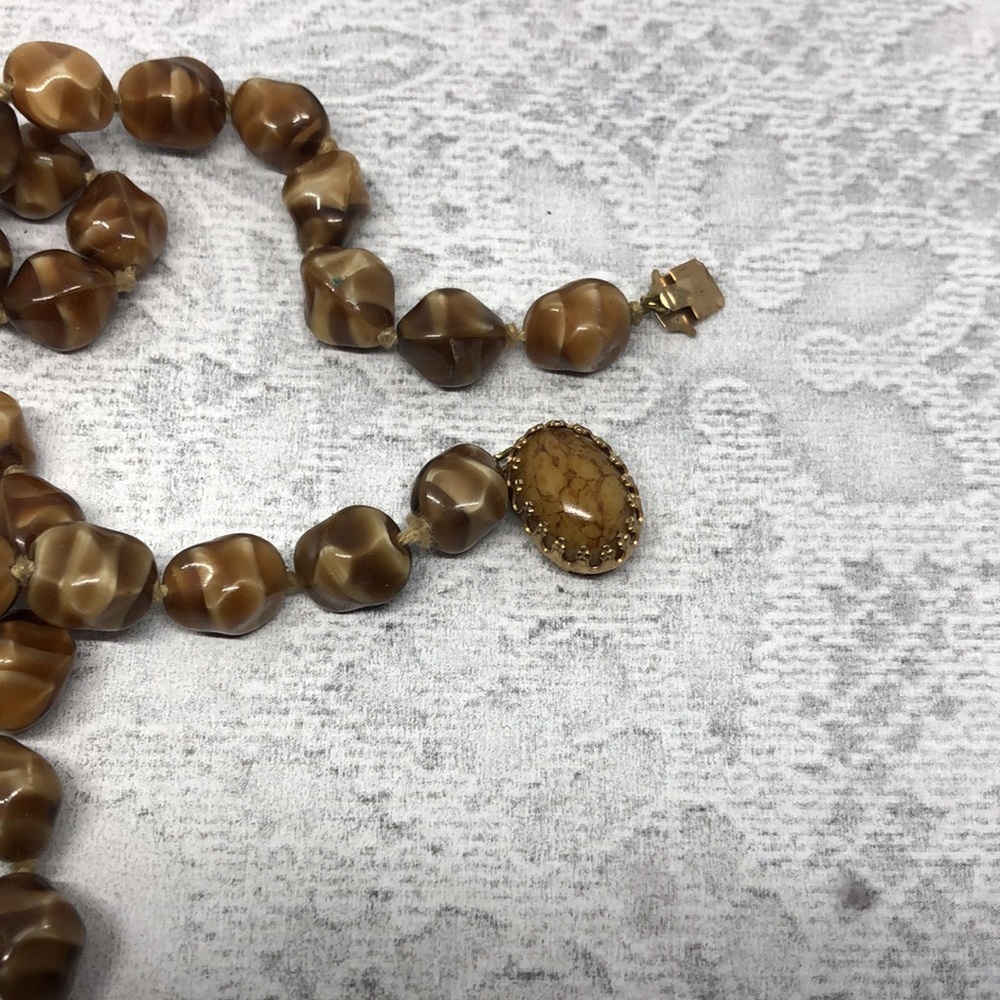 Vintage Stone Look Ceramic Statement Necklace Fan… - image 3